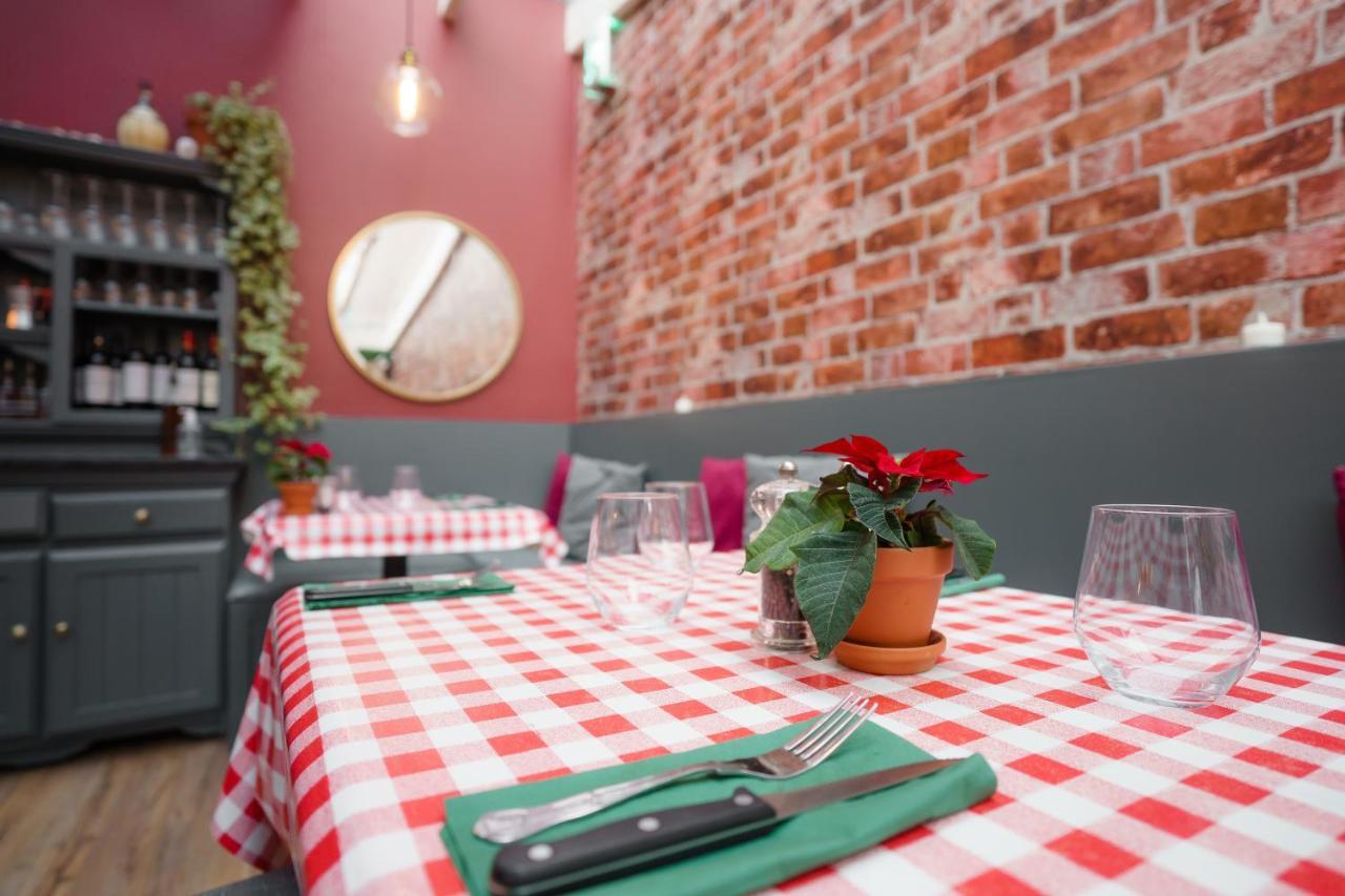 The Limes By Luigis Al Fresco Hotel Maldon Exterior photo